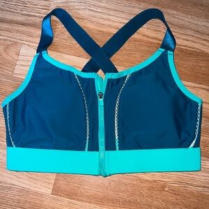 Sports bra medium